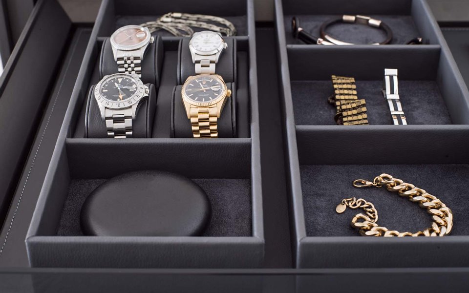 kledingkast interieur acc horlogebak NM bed habits